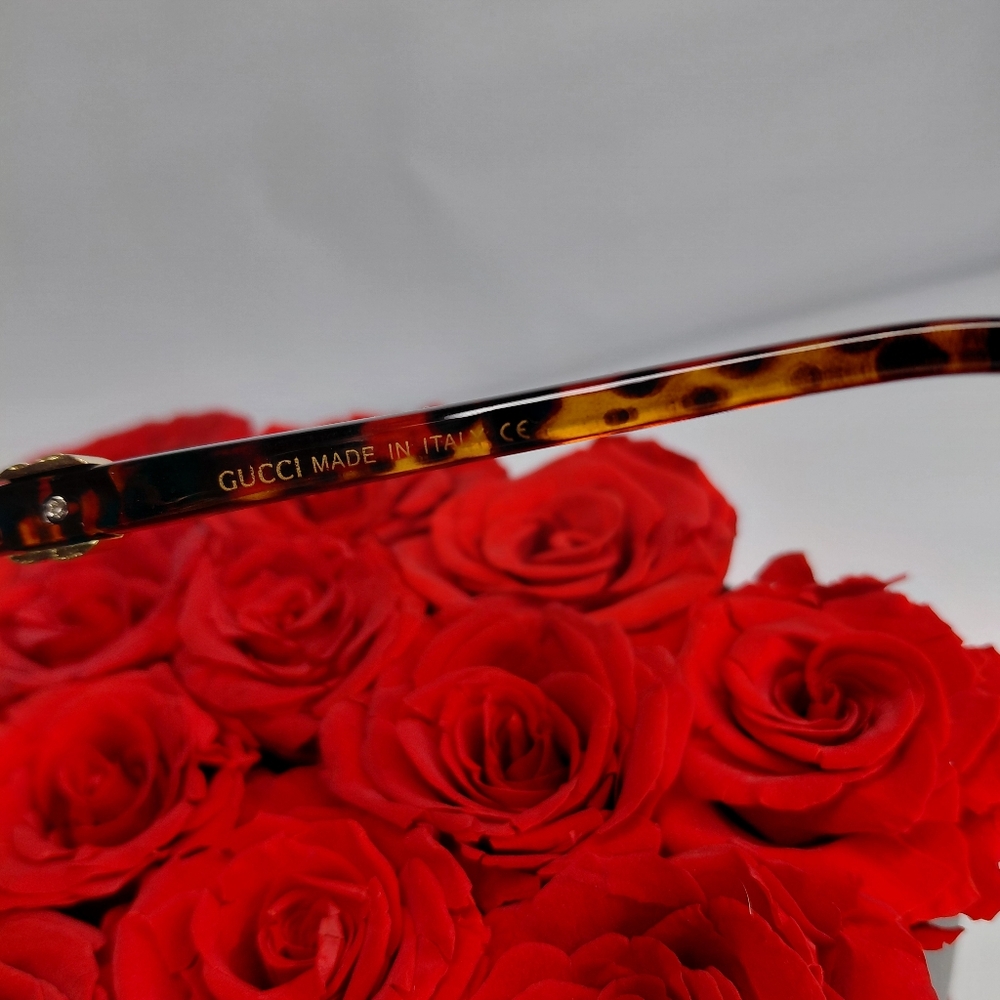 Gucci Elegant Gold Frame Sunglasses with Brown Lenses - Picture 6 of 10